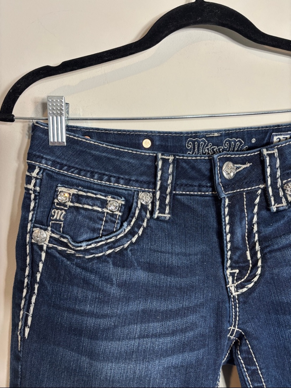 Miss Me Signature Cuffed Capri Jeans Size 27 Embellished - Picture 2 of 4